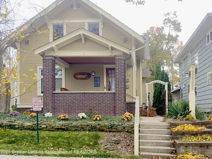 805 Bancroft Court  Lansing MI 48915 photo