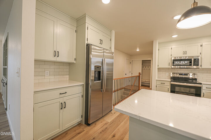 Property Photo: 2107 N 9 Street ND 58501