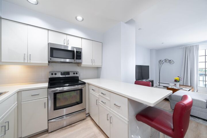 Property Photo: 100 Shearwater Ct East 43 NJ 07305