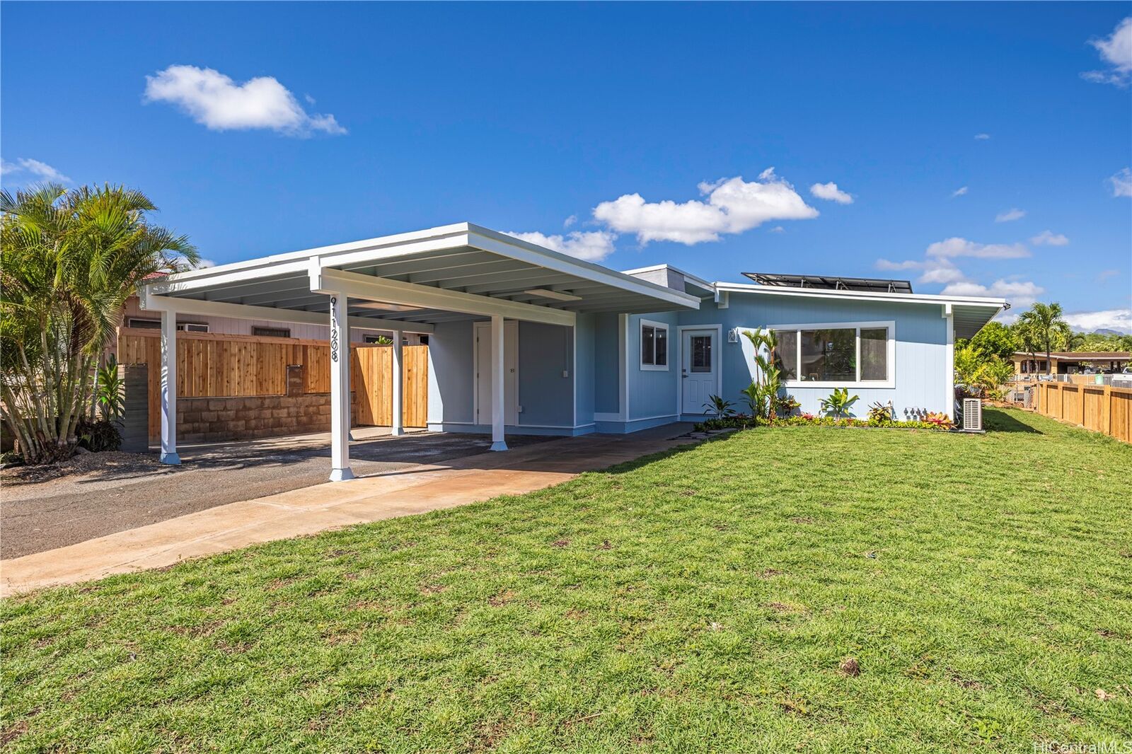 Property Photo:  91-1208 Kauiki Street  HI 96706 