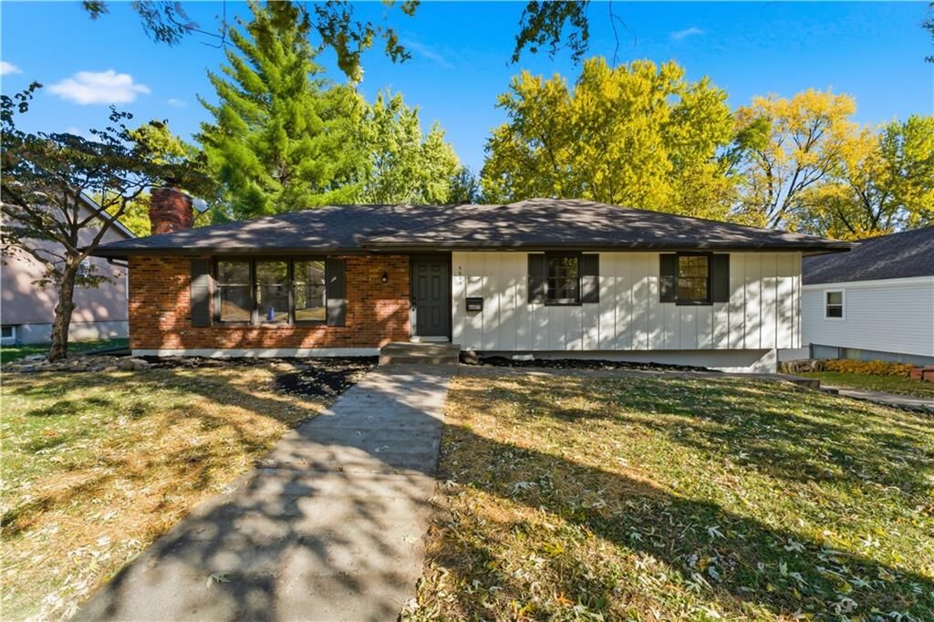 Property Photo: 6605 N Agnes Avenue MO 64119