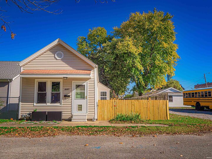 507 N Eleventh Avenue  Evansville IN 47712 photo