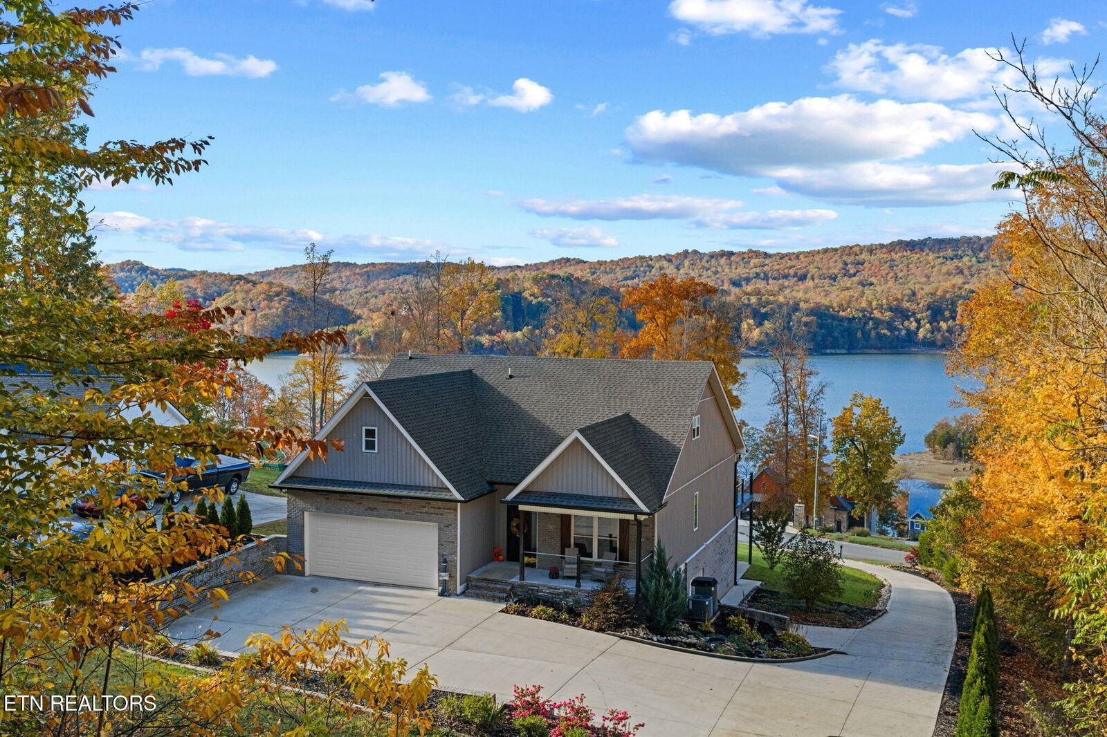 Property Photo:  1484 Hickory Point Lane  TN 37807 