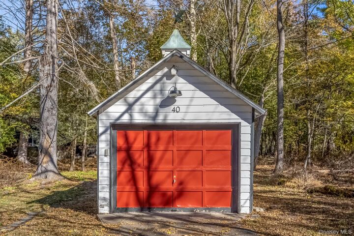 Property Photo: 40 Lower Byrdcliffe Road NY 12498