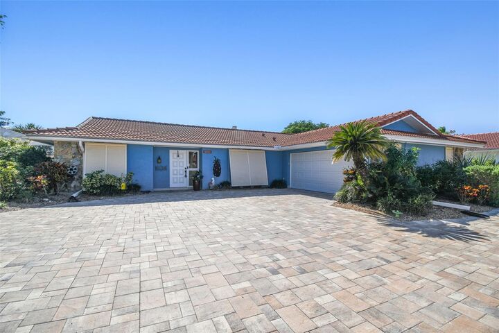 Property Photo: 5050 Porpoise Place FL 34652