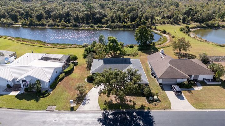 Property Photo: 3231 Meadow Run Drive FL 34293