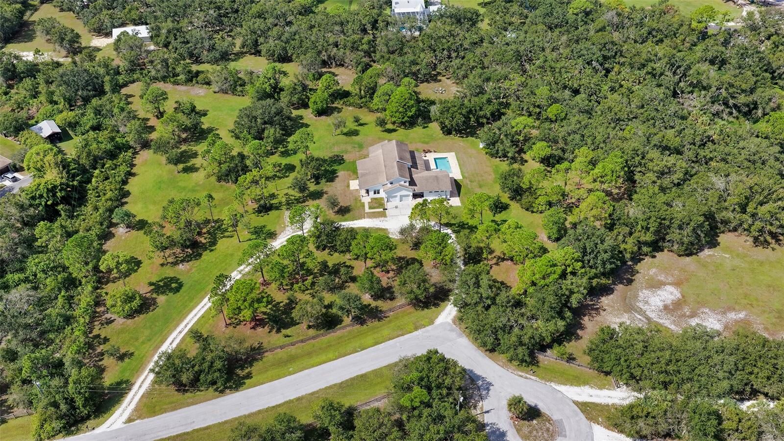 Property Photo: 1408 Oak Hammock Road FL 34240