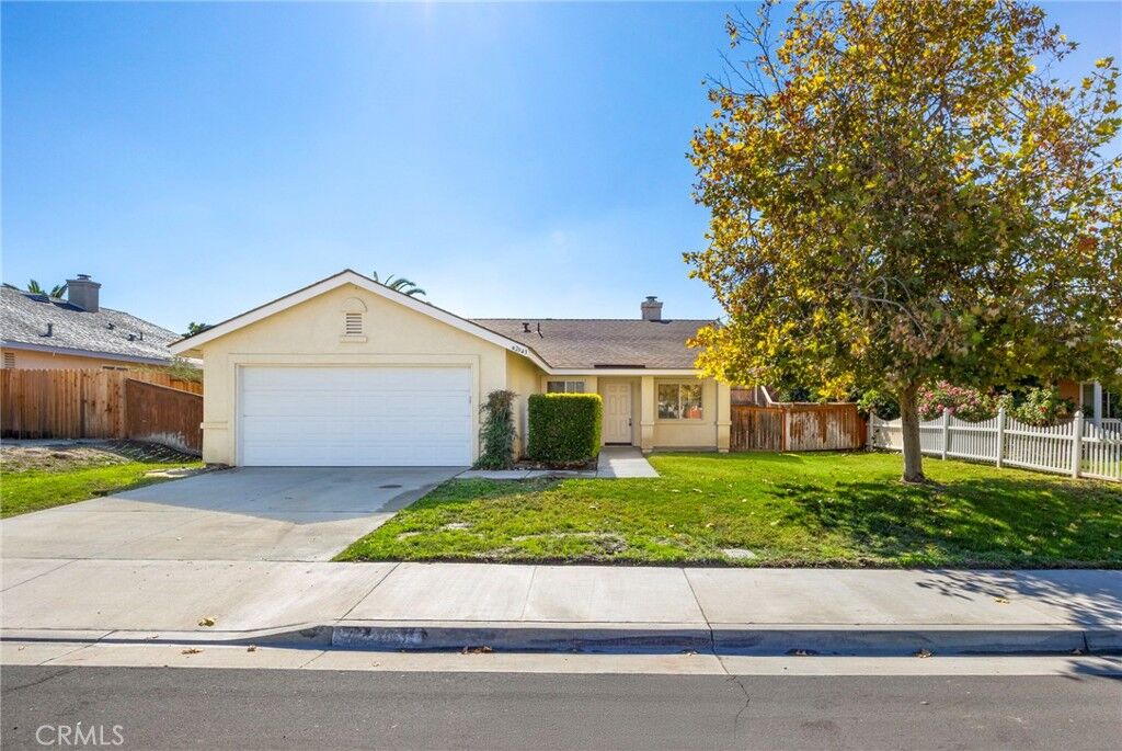 Property Photo:  42943 Masonic  CA 92544 