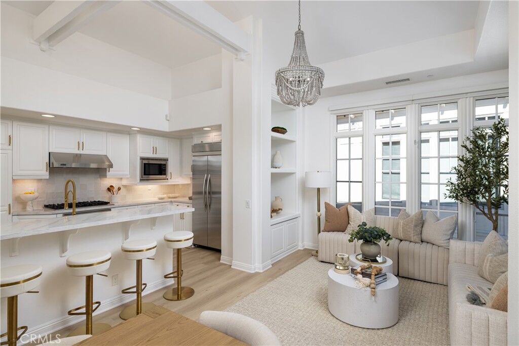 Property Photo:  2545 Bungalow Place  CA 92625 