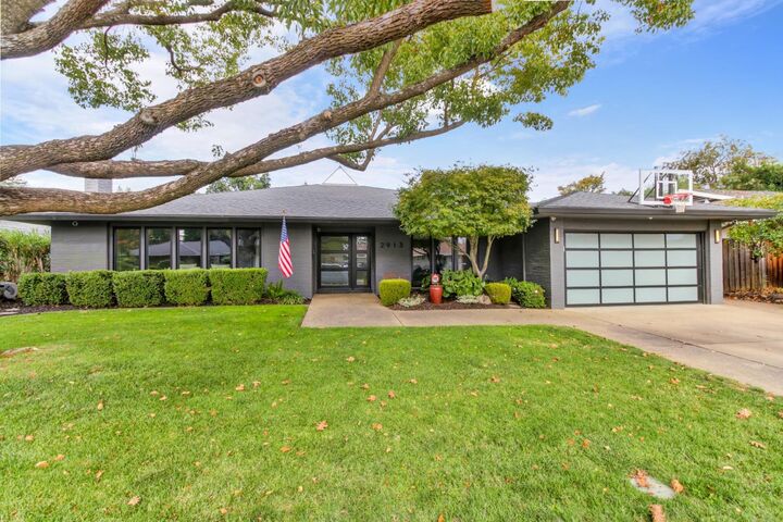 Property Photo: 2913 Royce Way CA 95864