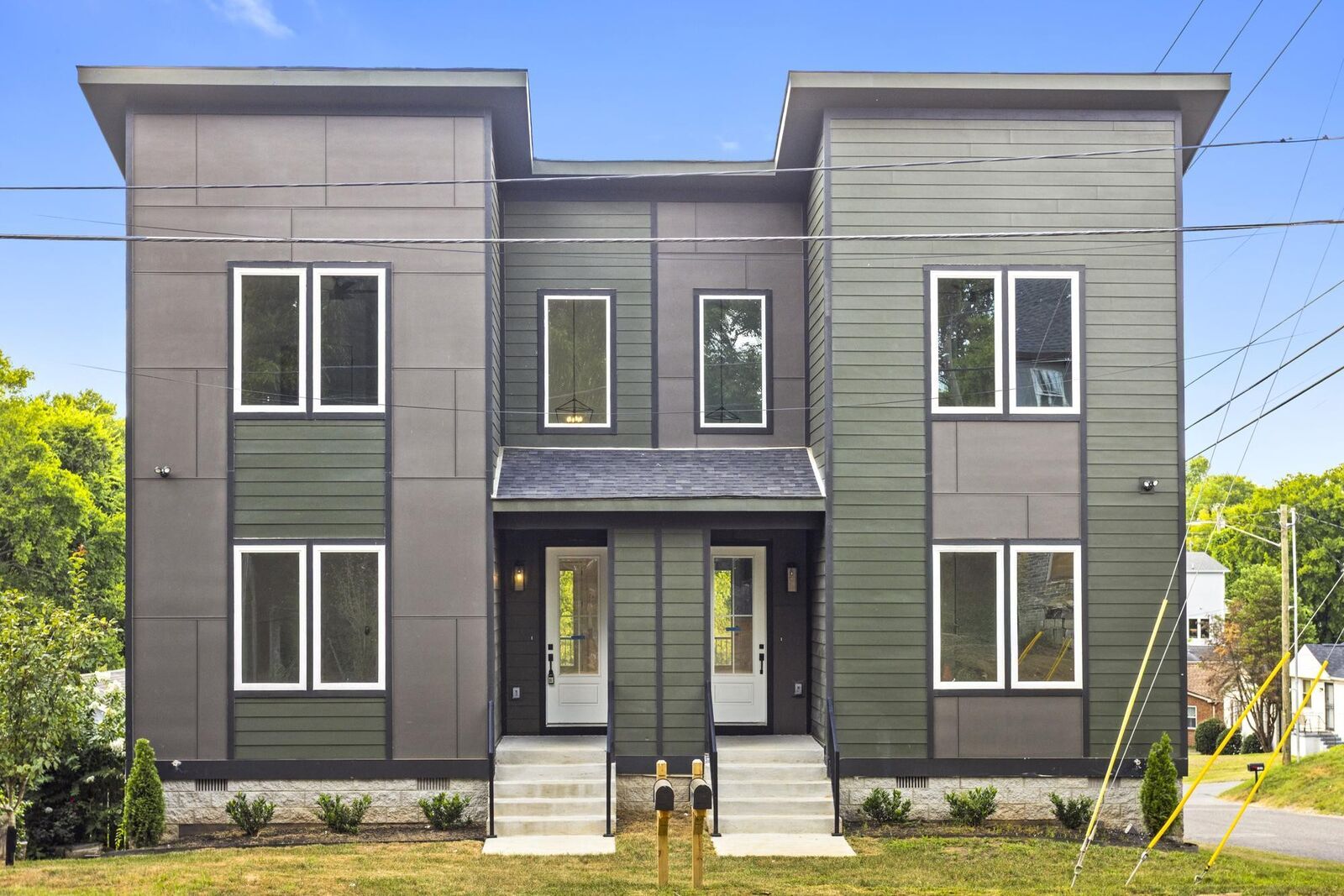 Property Photo: 2211 18th Ave N TN 37208