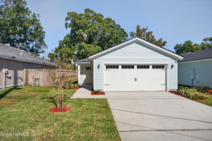 Property Photo:  8513 Dandy Avenue  FL 32211 