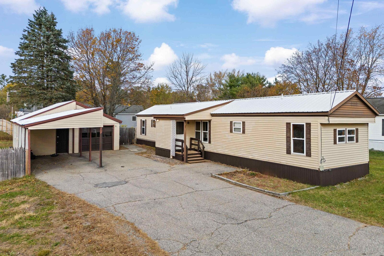 Property Photo:  11 Evelyn Avenue  NH 03077 