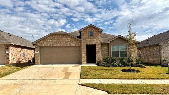 Property Photo: 10509 Dovetail Lane TX 76036