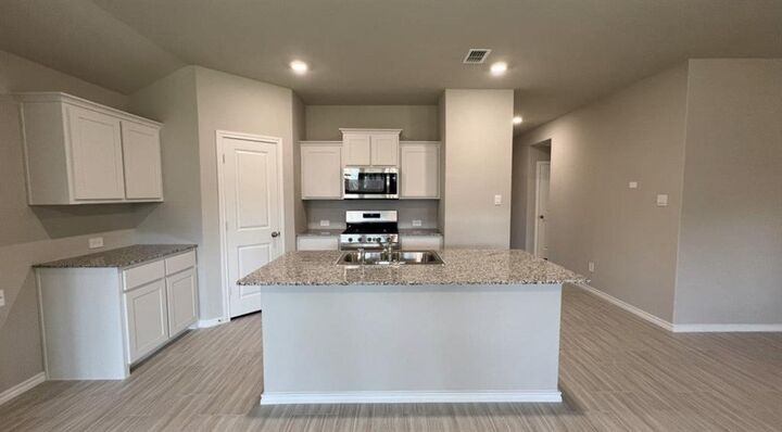 Property Photo: 8457 Hollymead Lane TX 76131