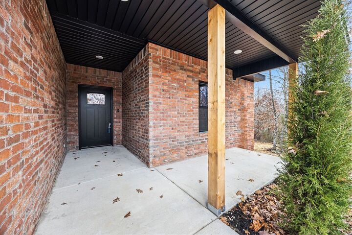 Property Photo: 11 Handa Place AR 72715