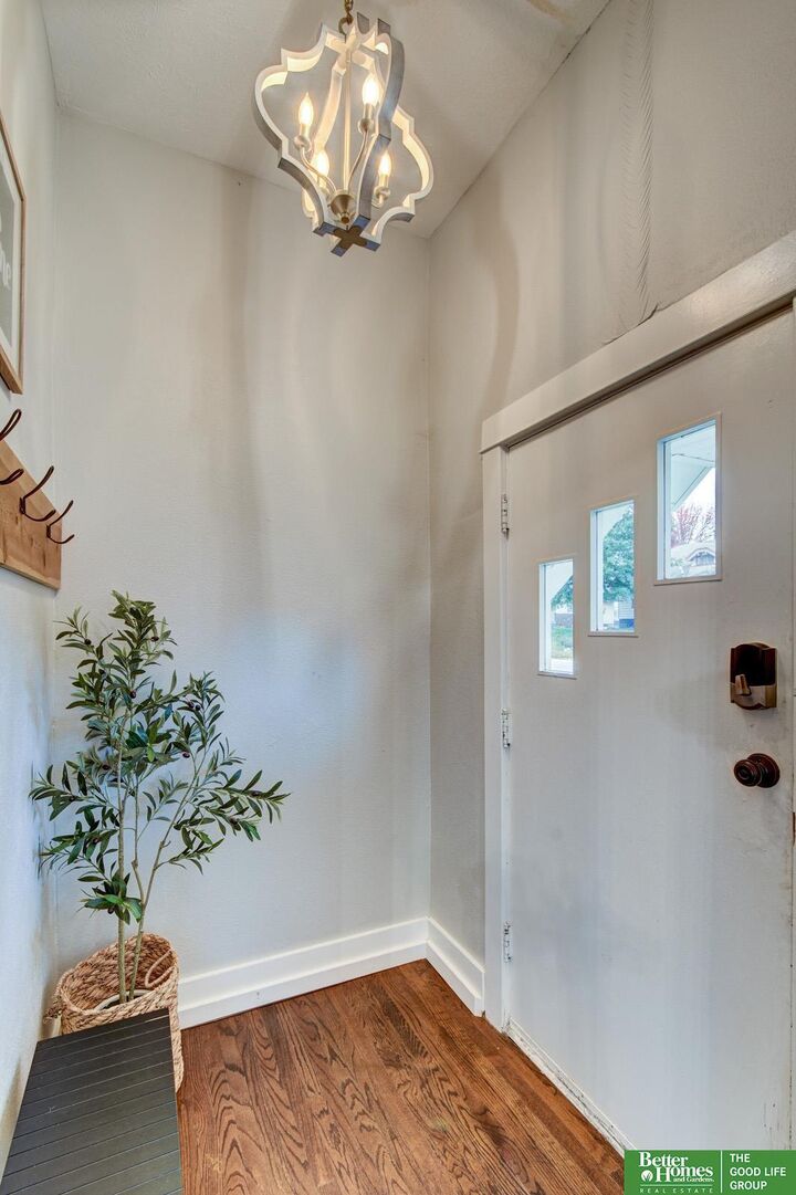 Property Photo: 2047 N 48 Avenue NE 68104