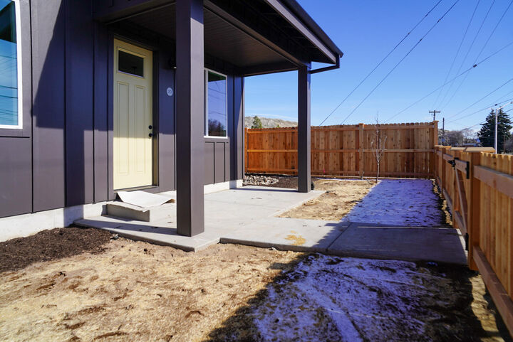 Property Photo:  1501 NE Laughlin Road #16  OR 97754 