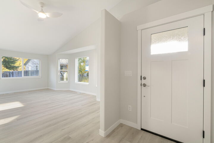 Property Photo: 3362 NE Collier Court OR 97701