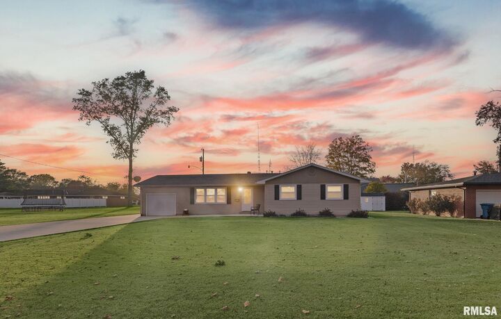 Property Photo: 628 Sara Drive IL 62891