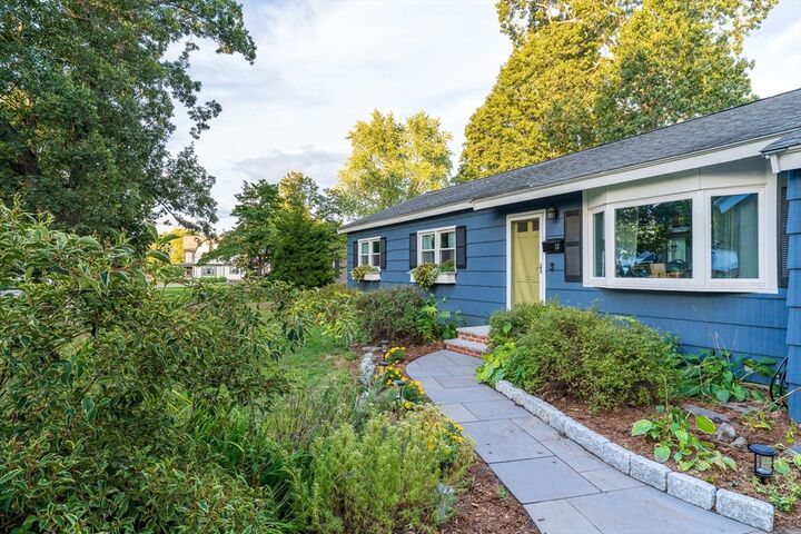 10 Mansur St  Chelmsford MA 01863 photo