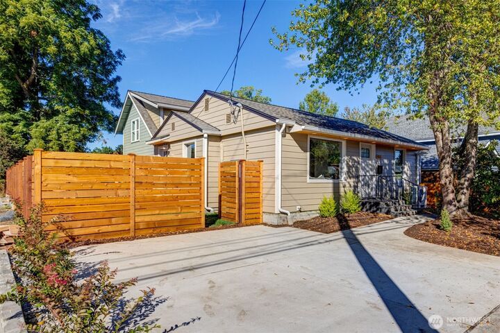 Property Photo: 4512 S Dawson Street WA 98118