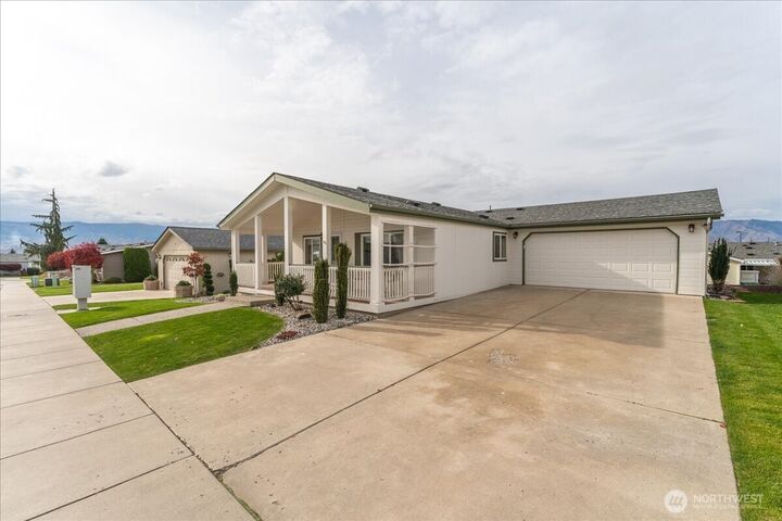 Property Photo:  565  Sunday Drive  WA 98802 