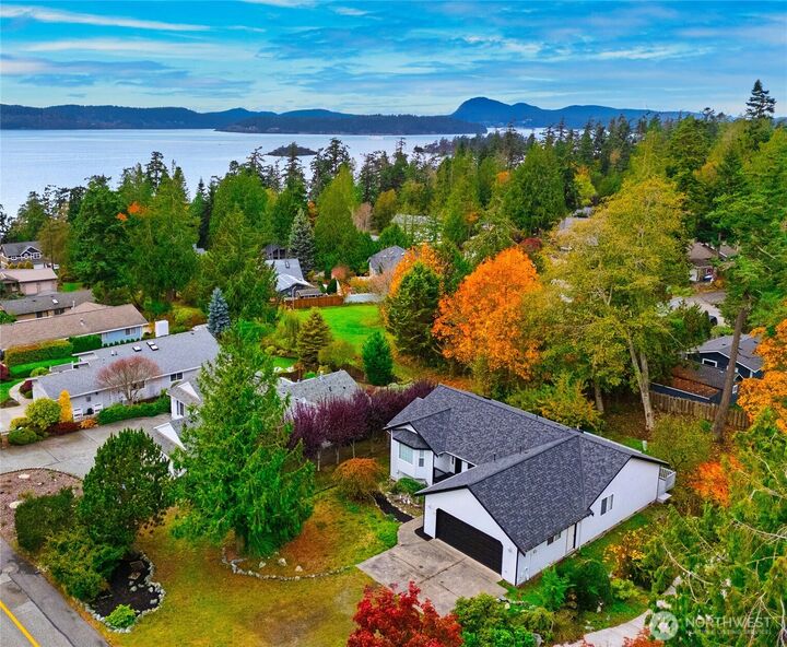 Property Photo: 752 Tillamuk Drive WA 98257