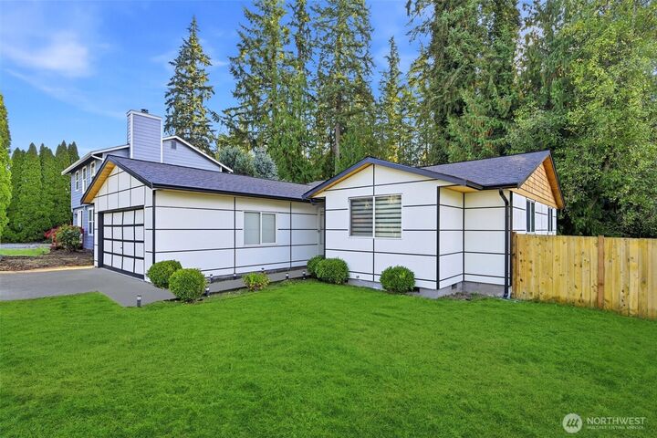 Property Photo: 5108 130th Pl NE WA 98271