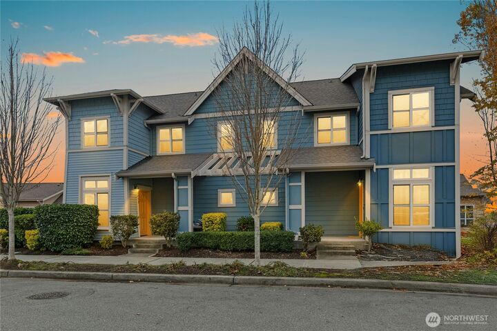 Property Photo:  1952  18th Avenue NE  WA 98029 