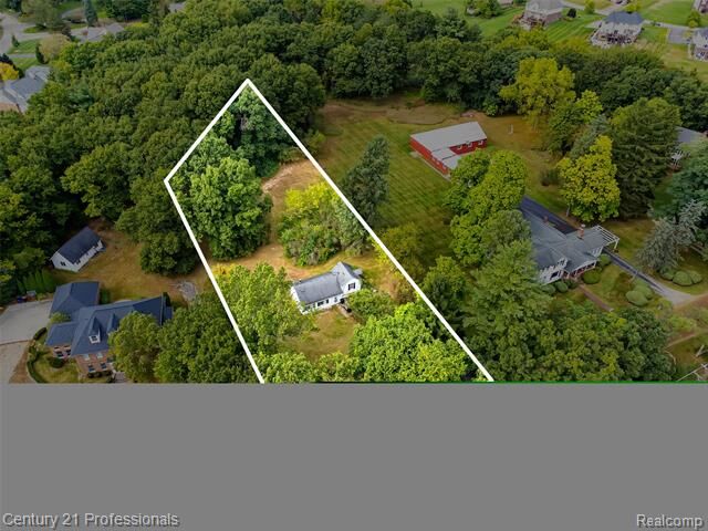 Property Photo: 8041 Bridge Lake Road MI 48348