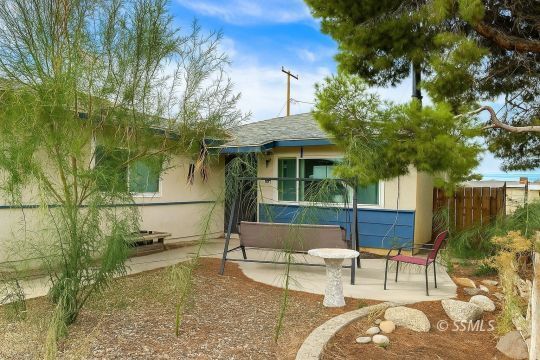 Property Photo: 1441 S Yorktown St CA 93555