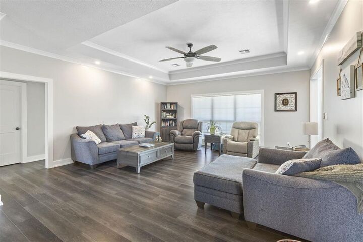 Property Photo: 1536 Highway 384 LA 70607