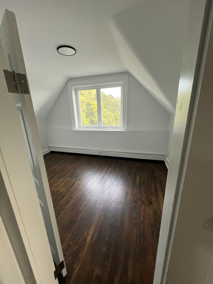 Property Photo: 195 Maple Street 3 CT 06051