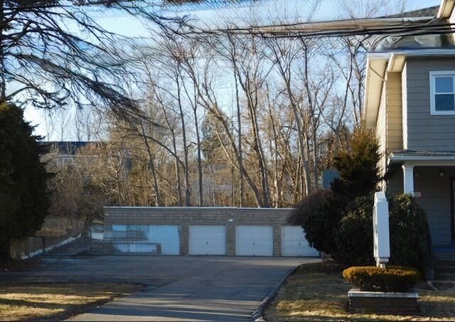 Property Photo: 264 Broad Street 3 CT 06450