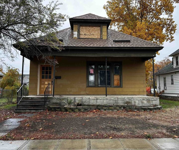 717 E Ermina Ave  Spokane WA 99207 photo