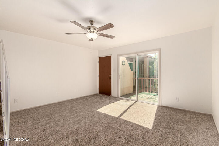 Property Photo: 1600 N Wilmot Road 302 AZ 85712