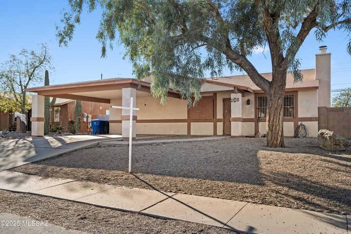 Property Photo: 6050 S Springbrook Drive AZ 85746