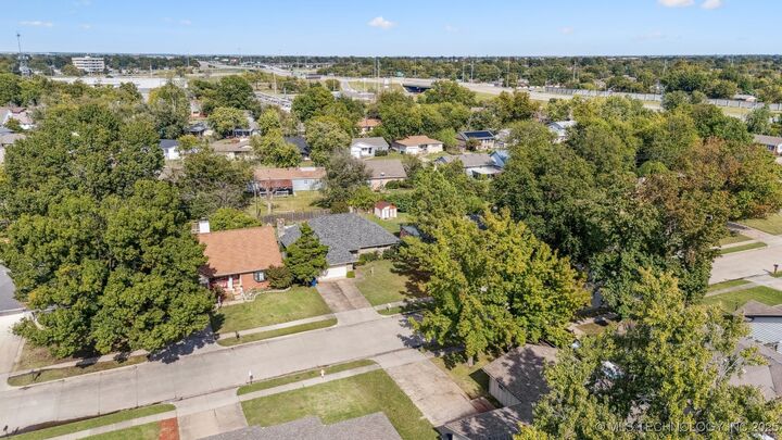 Property Photo: 10151 E 23rd Street OK 74129