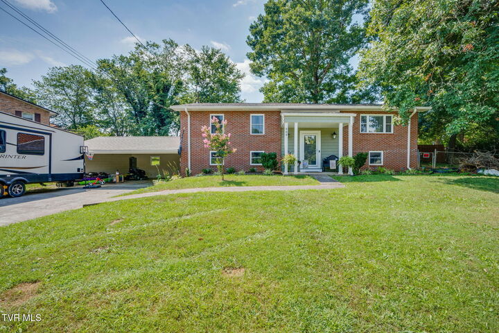 Property Photo: 808 Liberty Drive TN 37663