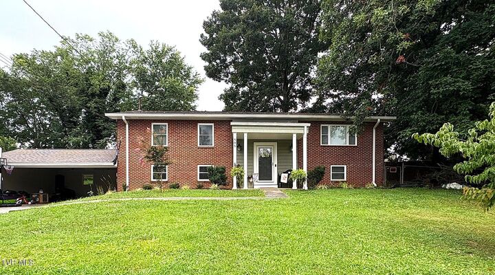 Property Photo:  808 Liberty Drive  TN 37663 