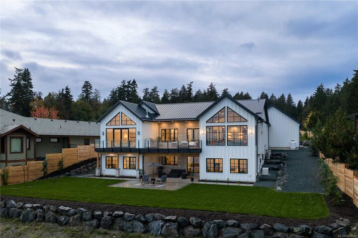 Property Photo:  3080 Beachfront Cres  BC V0R 2P3 