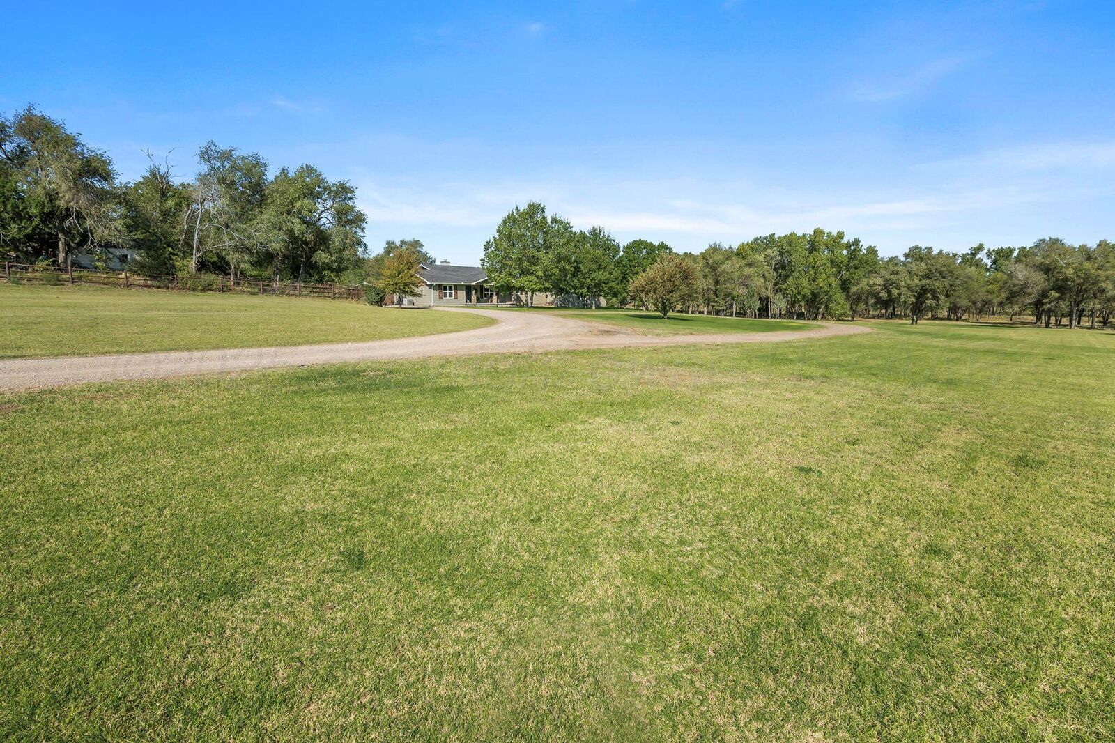 Property Photo:  100 Thomas Lane  TX 79096 