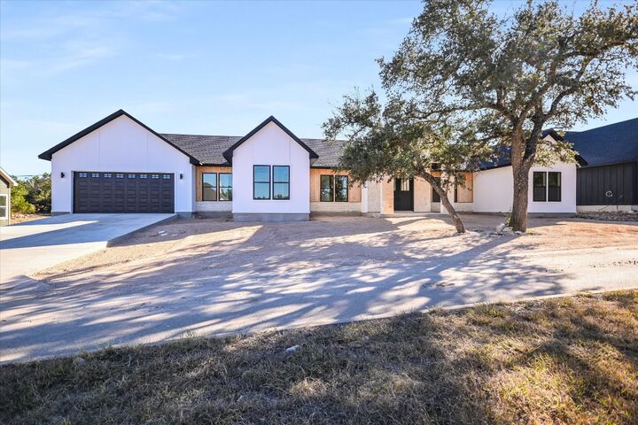 Property Photo: 54 War Bonnet TX 78676