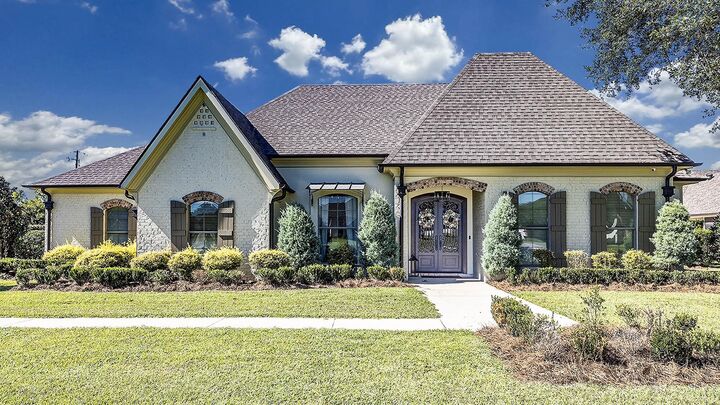 Property Photo:  124 Houmas Drive  LA 70360 