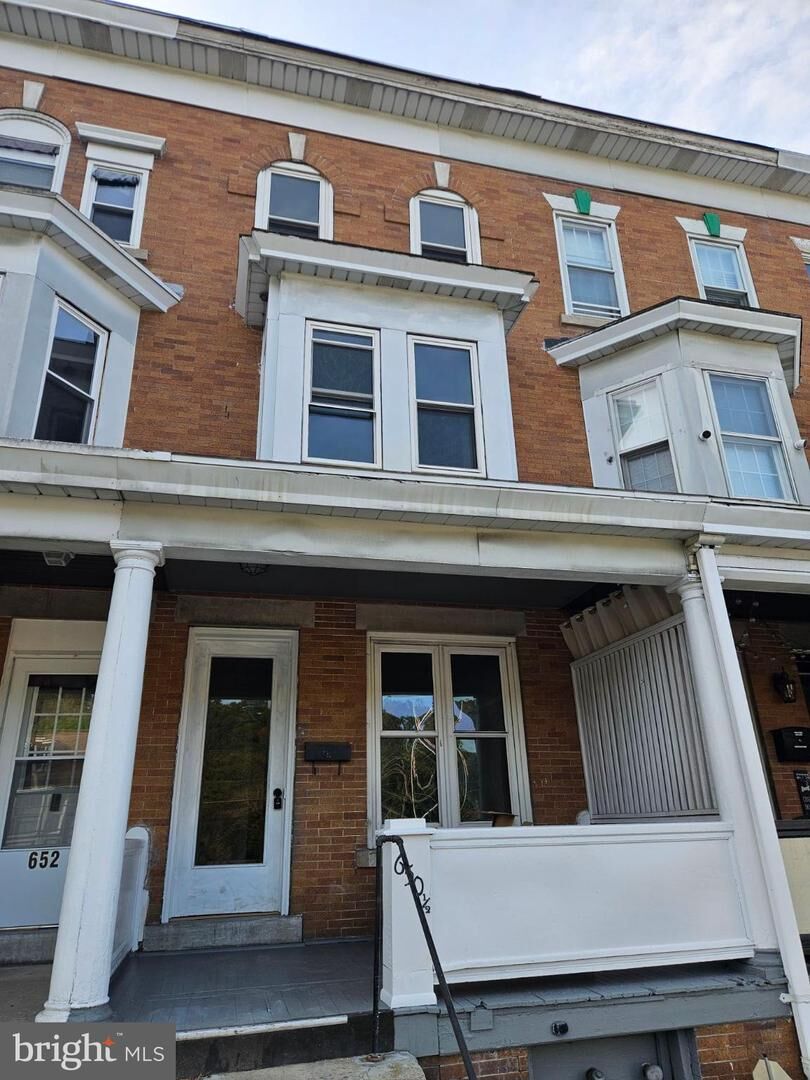 Property Photo: 650 1/2 E Broad Street PA 18252
