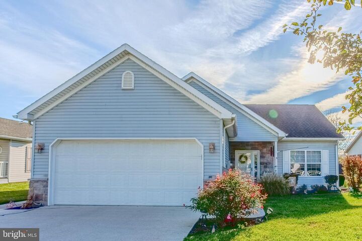 Property Photo: 33 Lantern Lane PA 17257