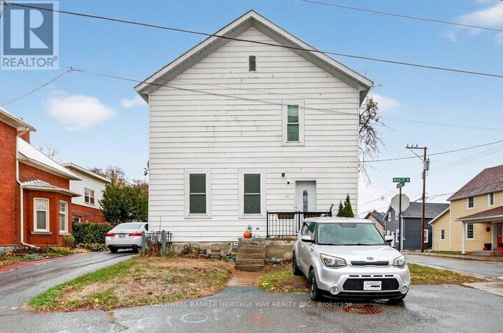 Property Photo:  48 Main Street West  ON K0A 1A0 