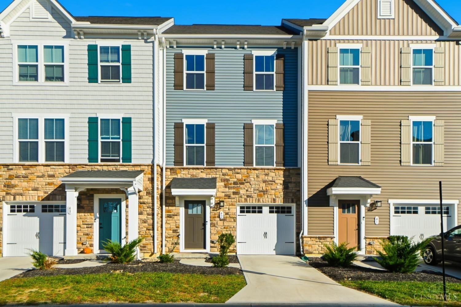 Property Photo: 42 Wentworth Lane OH 45236