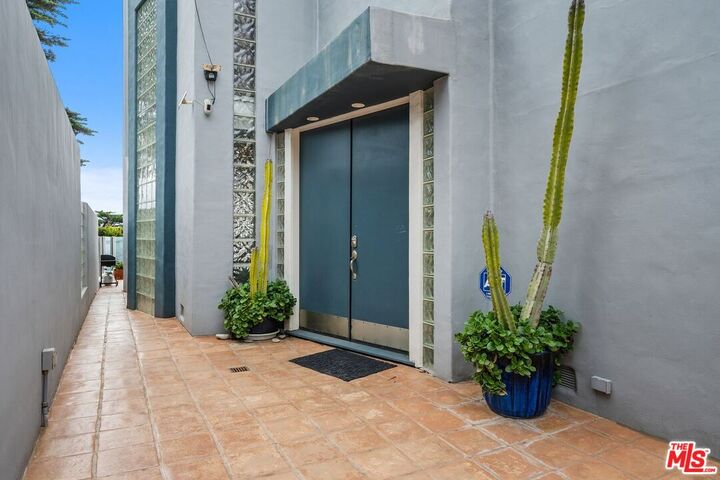 Property Photo:  11834 Pacific Coast Hwy  CA 90265 